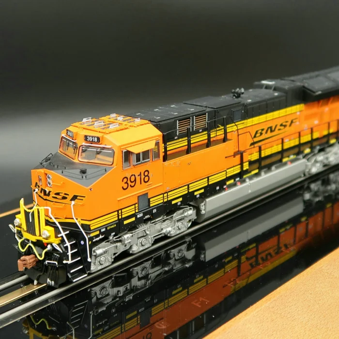 HO 1/87 Train Model American SCALETRAINS ESU Digital Sound Effect GE ET44AC Internal Combustion BNCF Rail Car Toy - Image 1