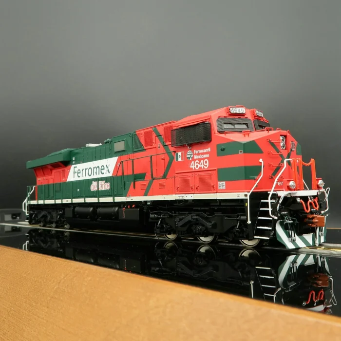 Internal Combustion Engine 1/87 Train Model SCALETRAINS ESU Digital Sound HO Type ES44AC FXE 33081 Train Model Toy - Image 1